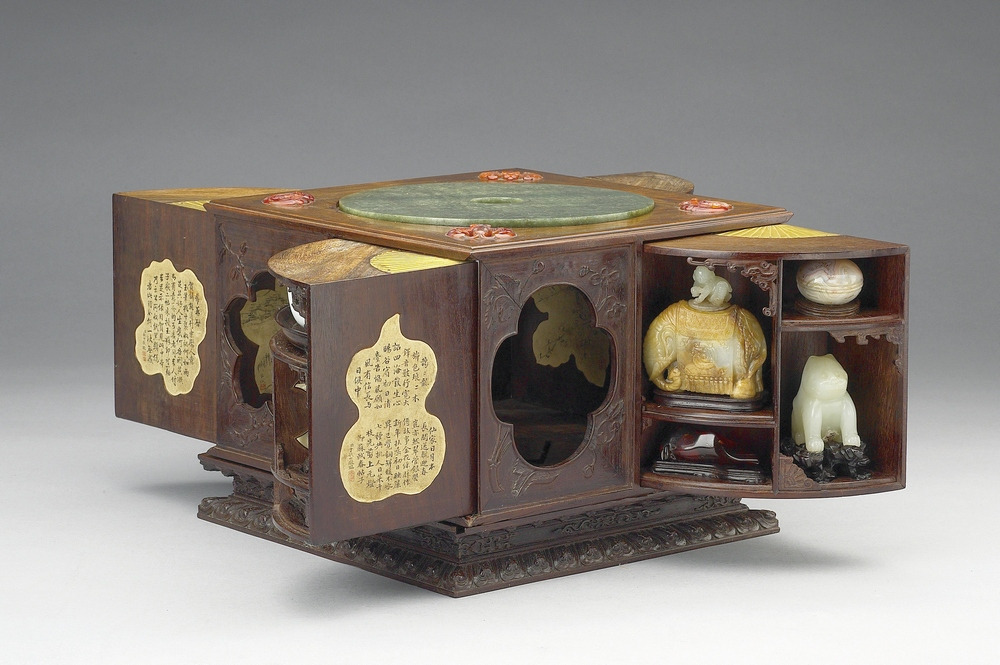 紫檀多宝格方匣，台北故宫 ©国立故宫博物院