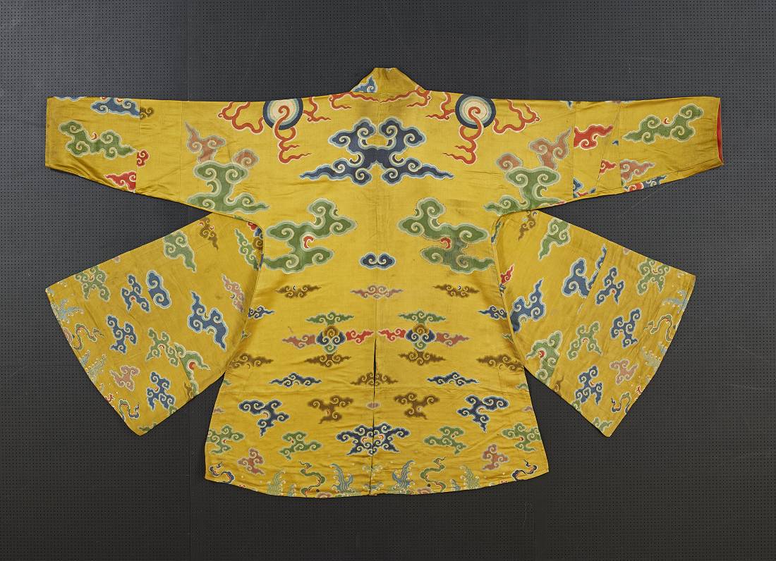 西藏 五彩雲紋藏式袍服