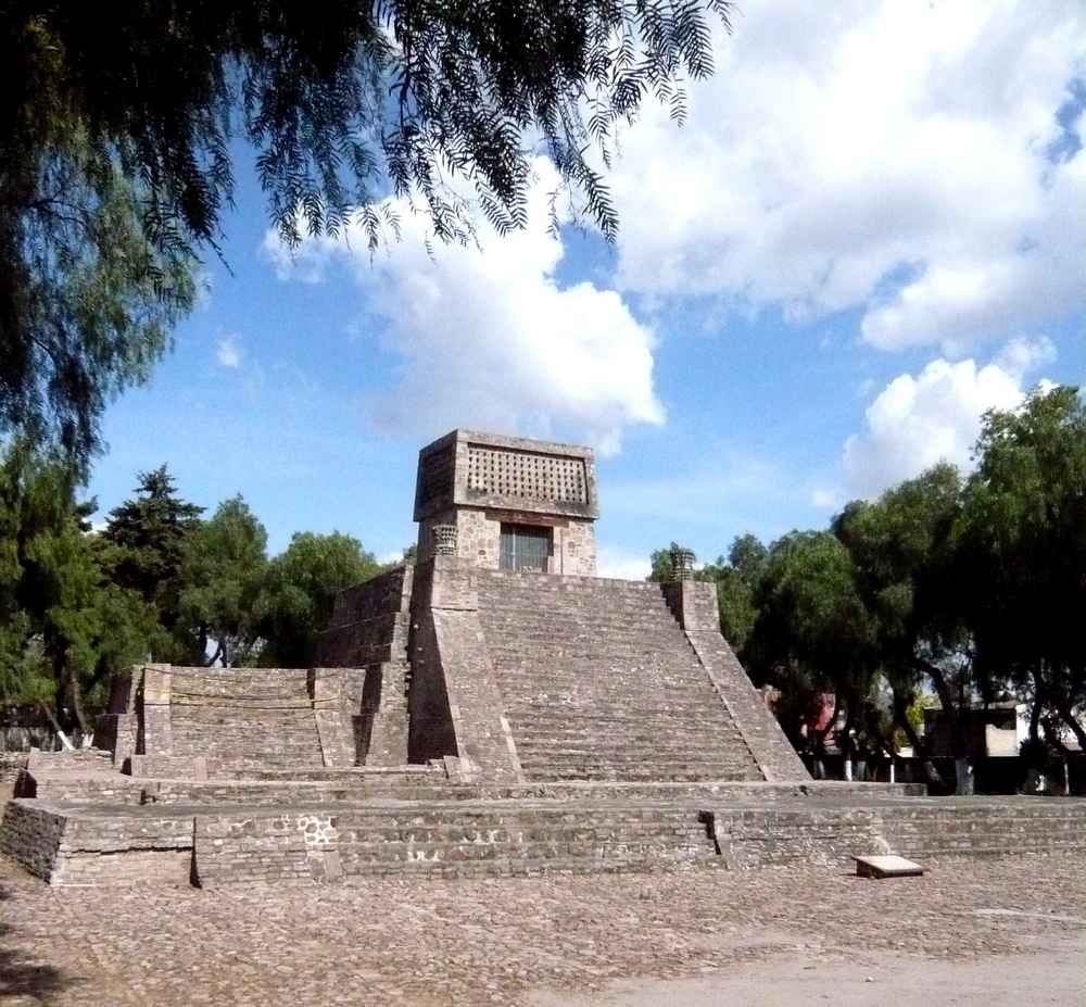墨西哥阿兹特克古文明遗留下的金字塔 ©Wikimedia Commons